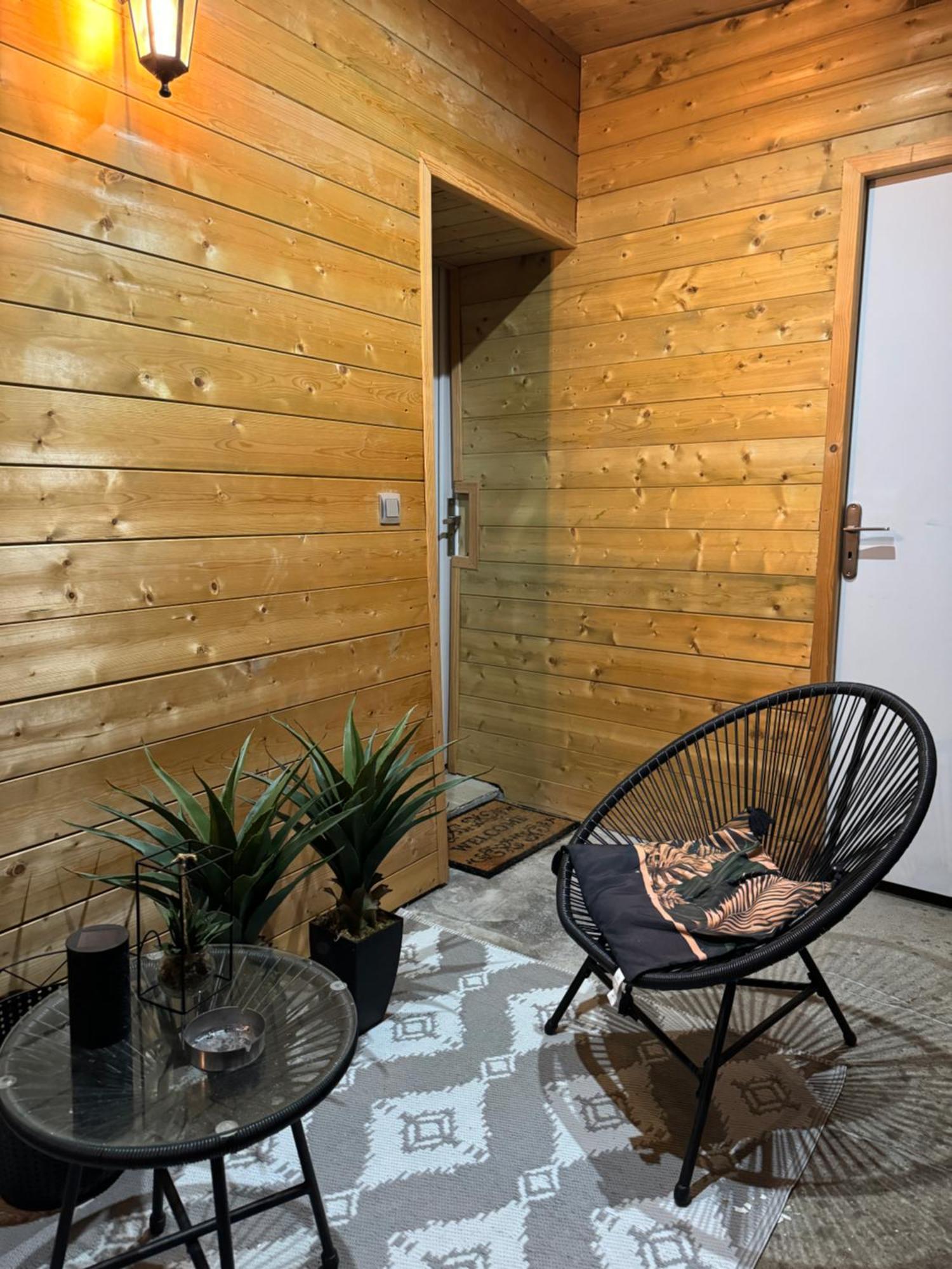 Le Cocon Du Leman Un Espace Cosy Ou Vous Retrouver 安菲翁·莱斯·班恩斯 外观 照片