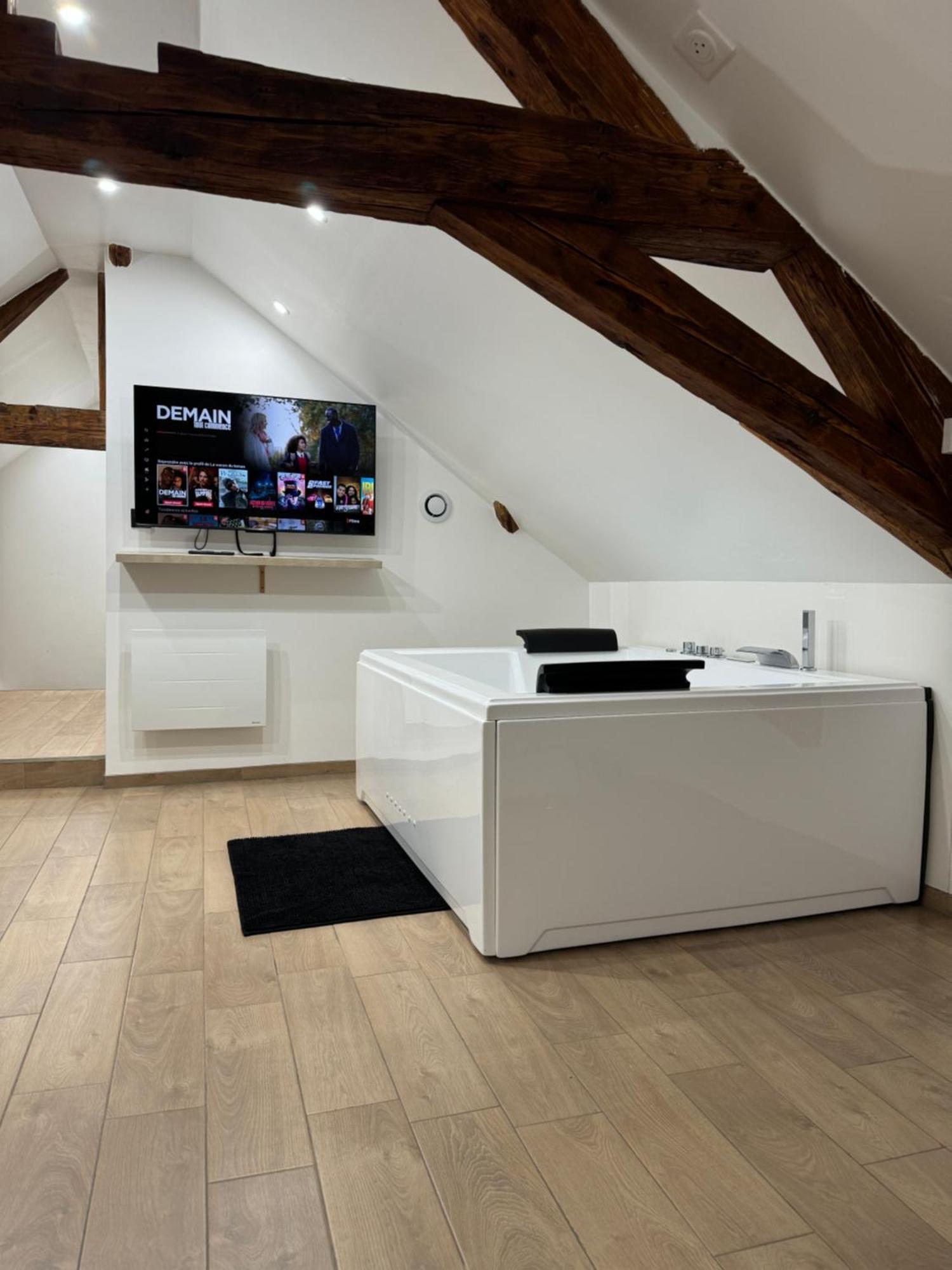Le Cocon Du Leman Un Espace Cosy Ou Vous Retrouver 安菲翁·莱斯·班恩斯 外观 照片