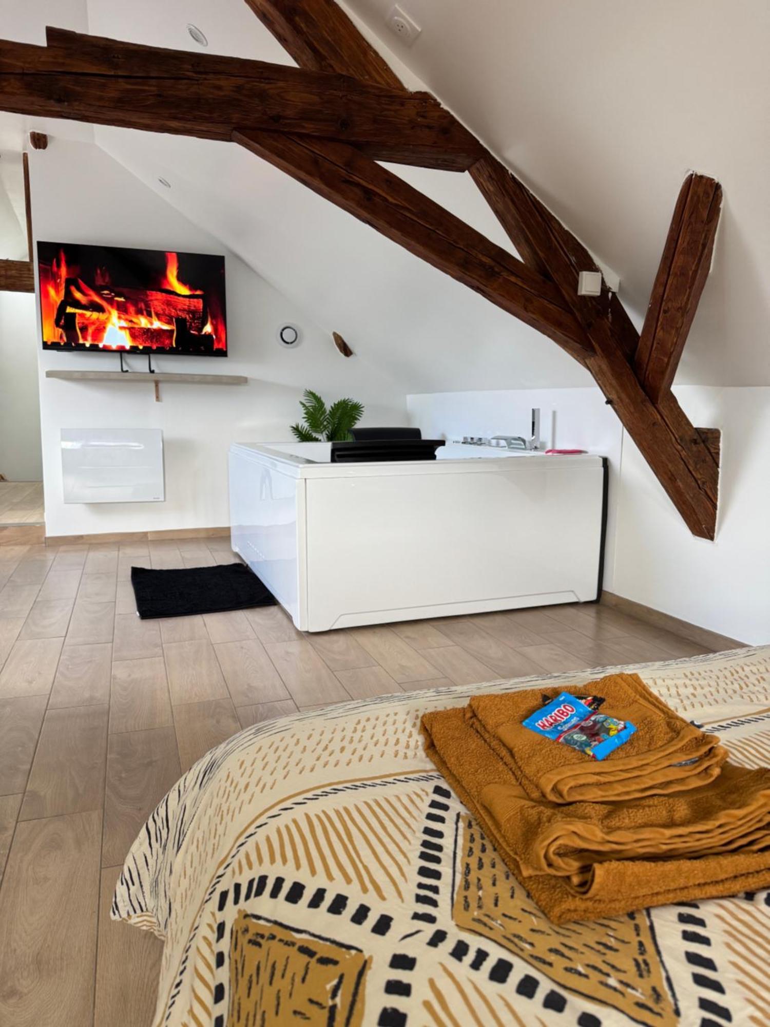Le Cocon Du Leman Un Espace Cosy Ou Vous Retrouver 安菲翁·莱斯·班恩斯 外观 照片
